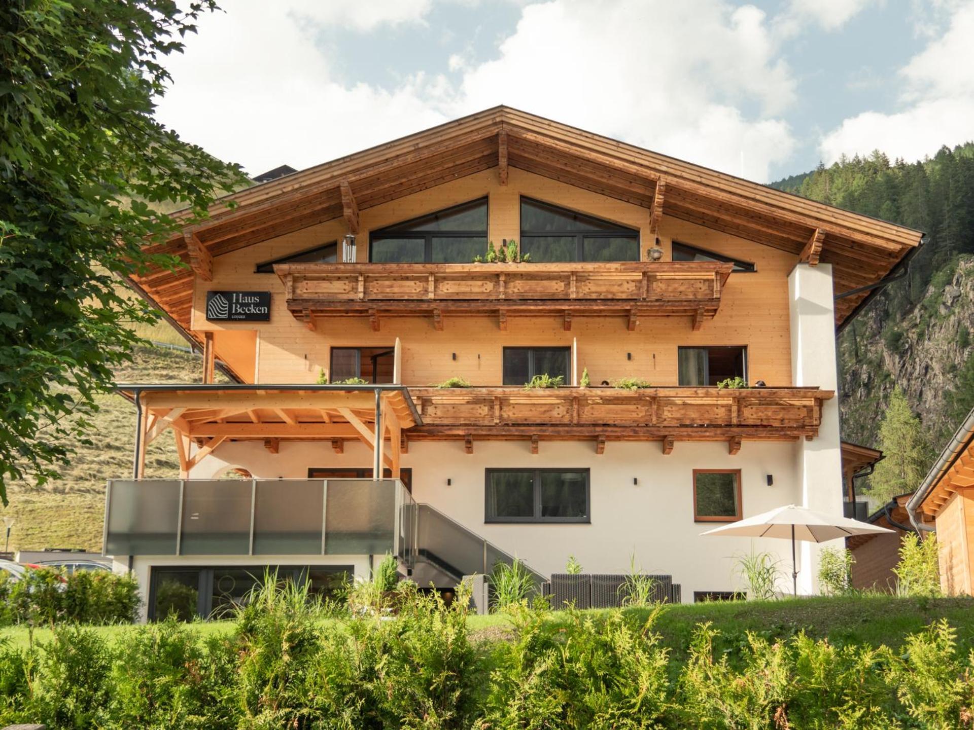 Haus Becken Hotel Sankt Jakob in Defereggen Bagian luar foto